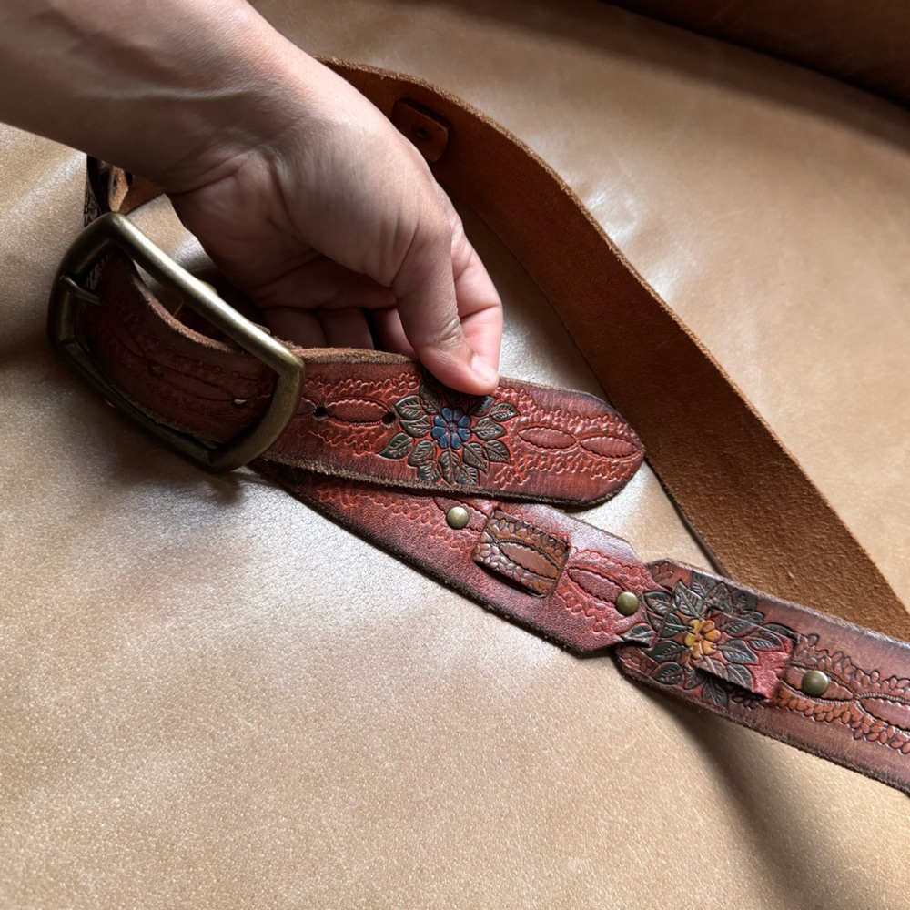 Vintage early 2000s leather tooled belt painted floral flowers brass buckle Y2K - Picture 8 of 13